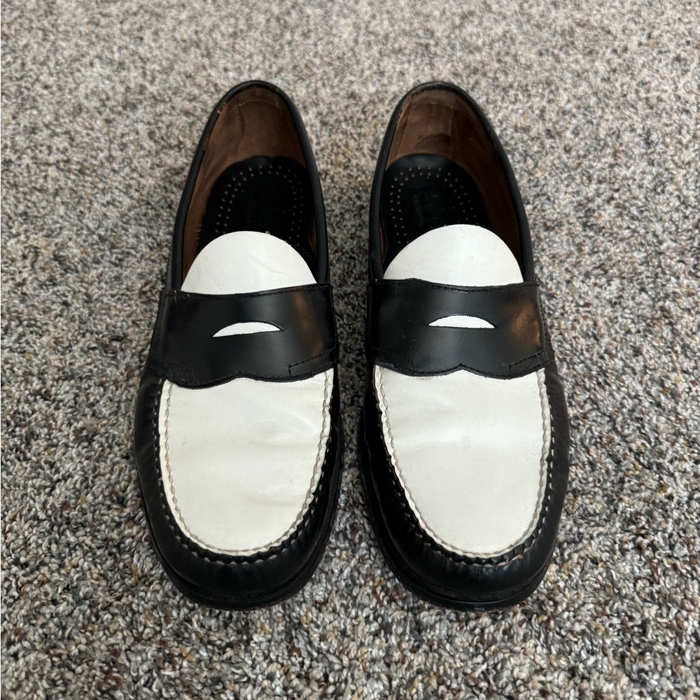 Handcrafted Genuine Leather Weejuns G.H. Bass & Co. Black & White Penny Loafers